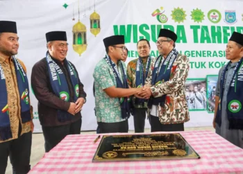 BEASISWA: Wakil Wali Kota Tangerang Selatan Pilar Saga Ichsan saat menghadiri Wisuda Tahfidz Akbar ke-4 dan peresmian Masjid Wadil Quran, pada Sabtu (18/3/2023). (ISTIMEWA)