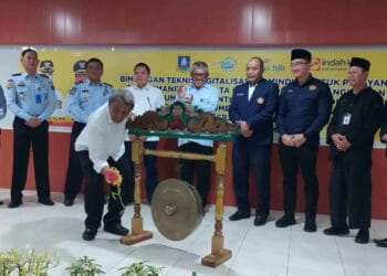 Wakil Bupati (Wabup) Serang, Pandji Tirtayasa, membuka acara Bintek Digitalisasi Adminduk, Selasa (14/3/2023). (SIDIK/SATELITNEWS.COM)