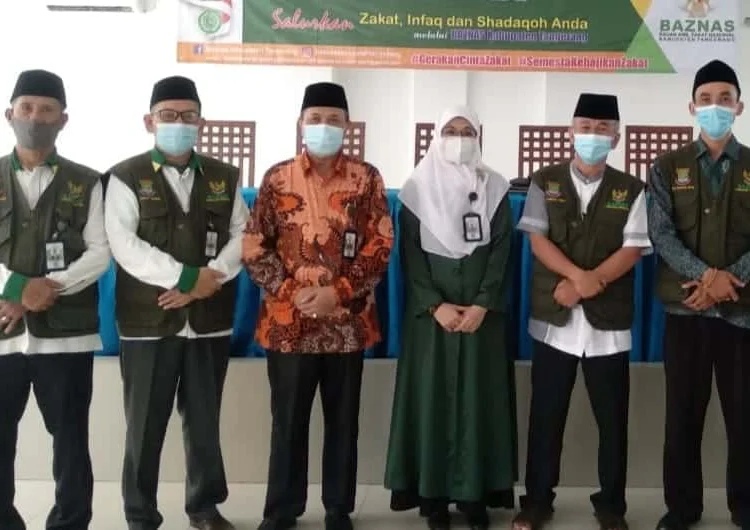 Eny Suhaeni, bersama Ketua dan jajaran pengurus Baznas Kabupaten Tangerang. (ISTIMEWA)
