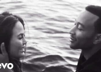 Lirik Lagu John Legend - All of Me
