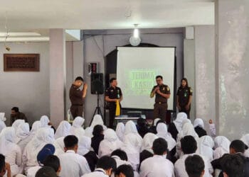 Kejari Tangsel Datangi SMPN 9, Beri Wawasan Soal Hukum Kepada Pelajar