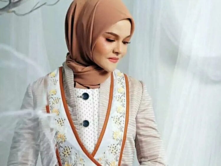 Queen of Galau Sudah Kembali, Terry Shahab Siapkan Rilis Karya Terbaru