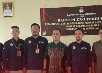 MONITORING: KPU Banten melakukan monitoring pelaksanaan Rapat Pleno Rekapitulasi Daftar Pemilih Hasil Pemutakhiran Tingkat Kecamatan Pemilu 2024 di 8 kabupaten/ kota. (ISTIMEWA)