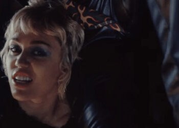Lirik Lagu Angels Like You-Miley Cyrus