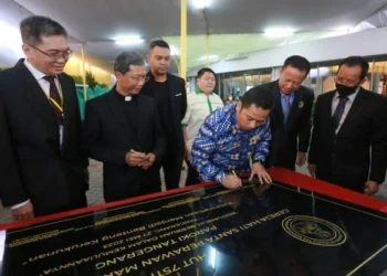 Hadiri HUT Gereja Tertua di Tangerang, Wali Kota Arief Titip Jaga Kerukunan