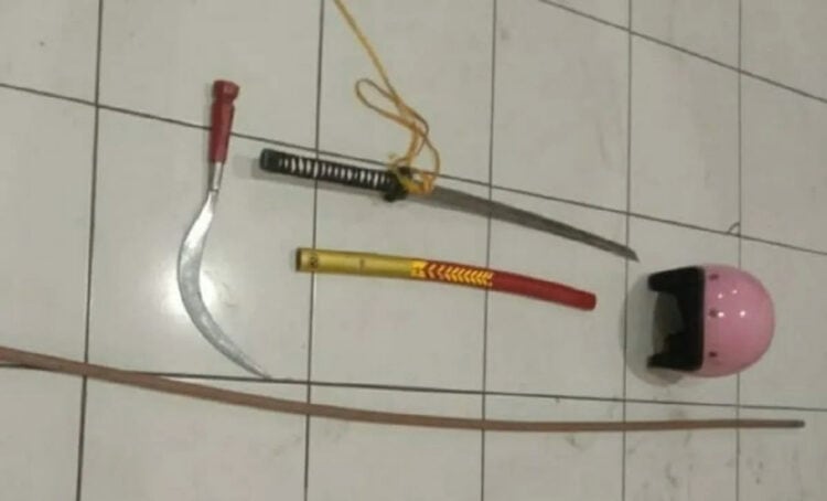 Dua Anggota Gangster Dikeroyok Massa Di Kecamatan Mauk