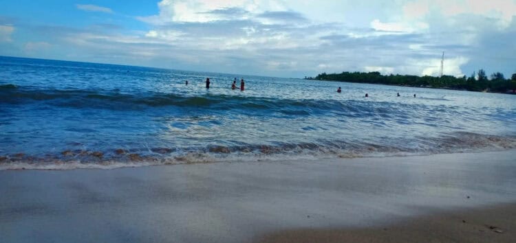 Salah satu potensi wisata pantai, di Desa Tanjung Jaya, Kecamatan Panimbang, Kabupaten Pandeglang, belum terkelola optimal. (FAHRIE/SATELITNEWS.COM)
