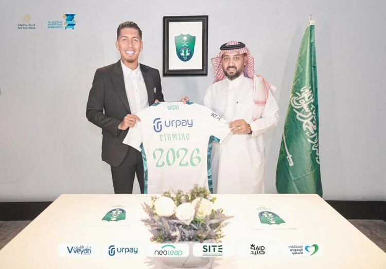 Firmino Resmi Gabung Al-Ahli