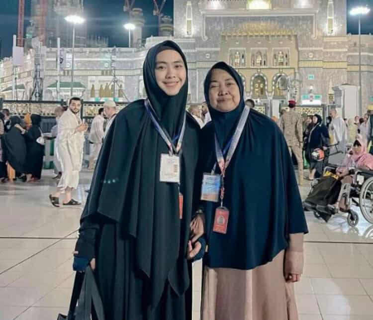 Sempat Mendapat Perawatan dan Membaik, Kini Ibunda Oki Setiana Dewi Masuk ICU di Makkah