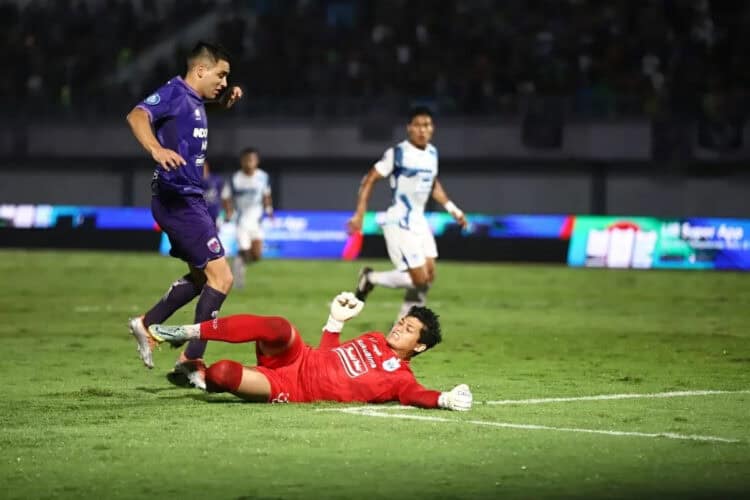 Persita Waspada Kebangkitan Bhayangkara FC
