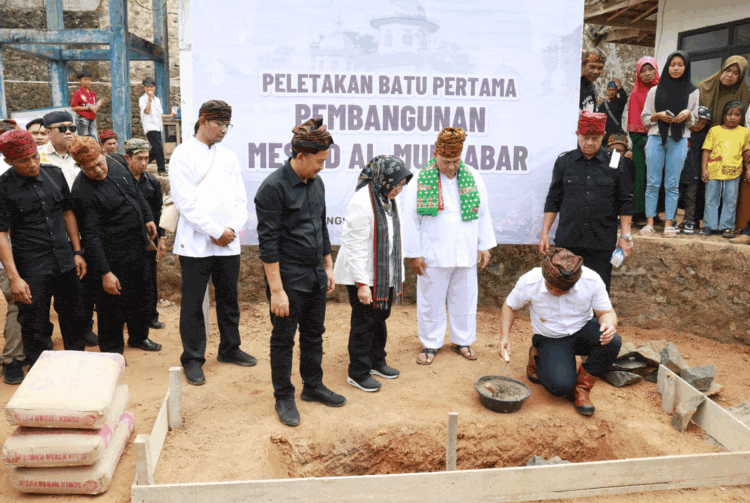 Masjid Al-Mukatabar, Bentuk Terima Kasih Masyarakat Adat Cisungsang kepada Pj Gubernur