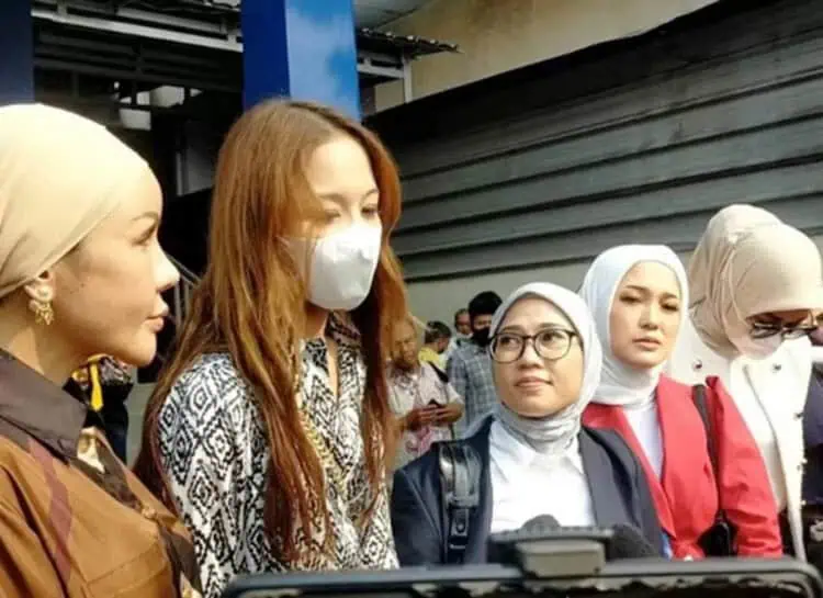 Merasa Dilecehkan, Finalis Miss Universe Natasha Menangis Histeris Usai Difoto Bugil