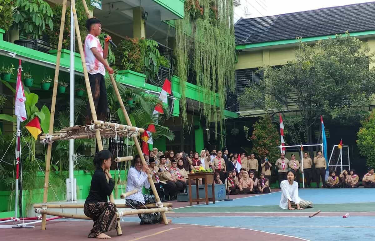 Peringati Hari Pramuka Ke 62, Ratusan Siswa SMK Pustek Serpong Ikuti Upacara