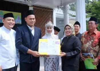 Pelaksanaan Isbath Nikah disaksikan Bupati Serang Ratu Tatu Chasanah. (ISTIMEWA)