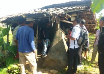 Lokasi temuan bayi, yang menghebohkan warga Desa Curug Lemo, Kecamatan Mandalawangi, Kabupaten Pandeglang, Rabu (6/9/2023). (FAHRIE/SATELITNEWS COM)