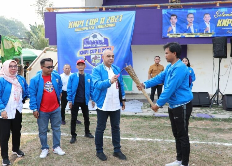 Bupati Tangerang, Ahmed Zaki Iskandar, buka kompetisi sepakbola KNPI CUP II, Sabtu (9/9/2023). (ISTIMEWA)