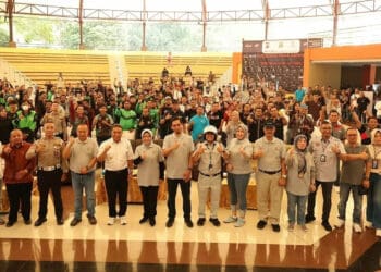Pj Gubernur Banten Al Muktabar, foto bersama. (ISTIMEWA)