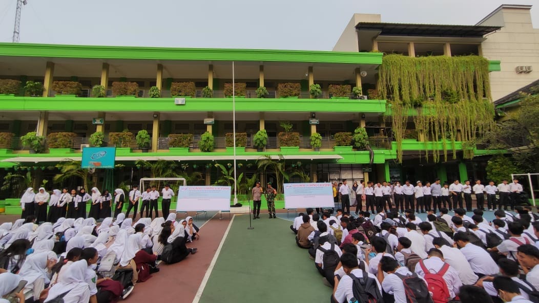 Ratusan Pelajar SMK Pustek Serpong Ikuti Deklarasi Komitmen Pelajar Anti Tawuran Dan Narkoba