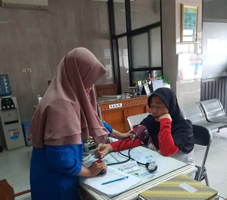 Punya Penyakit Kronis, Jangan Khawatir Yuk Cek Disini!