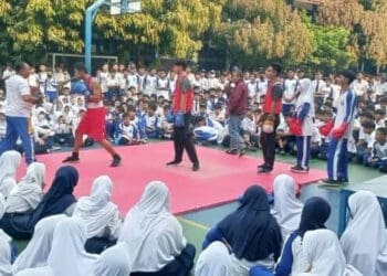 Pertina Kota Tangerang Kenalkan Tinju ke Sekolah