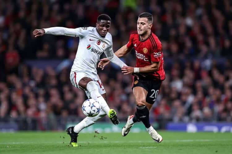 Manchester United Alami Mimpi Buruk di Theatre of Dreams
