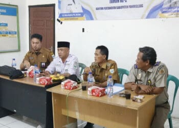 Pegawai Pemdes Kaungcaang bersama BPN, menggelar Rakor terkait Kerjasama dibidang UMKM, Senin (16/10/2023). (ISTIMEWA)