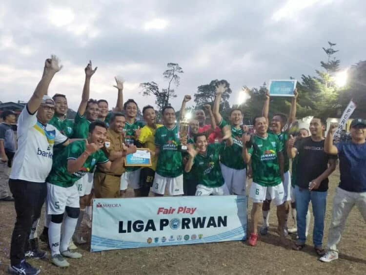 Setwan FC Juara 1 Liga Porwan Pandeglang, Selasa (3/10/2023). (FAHRIE/SATELITNEWS.COM)