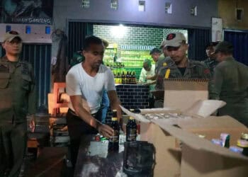 Satpol PP Kota Tangerang Sita 174 Botol Miras dari Wilayah Neglasari