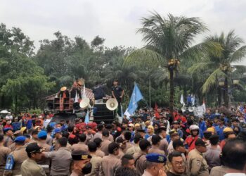 Buruh Kabupaten Tangerang Minta UMK Naik 13 Persen