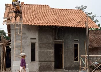 Salah satu Rumah Tidak Layak Huni (RTLH), milik warga di Kecamatan Padarincang, Kabupaten Serang, dalam proses pembangunan. (ISTIMEWA)