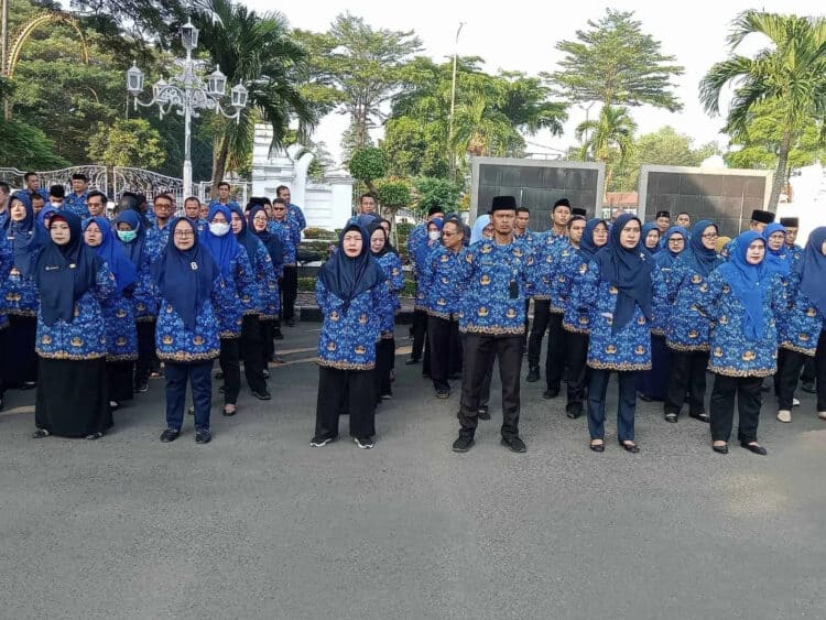 Sejumlah ASN di lingkungan Pemkab Serang, sedang apel. Rencananya, para pejabat tersebut akan di rotasi dan mutasi. (ISTIMEWA)