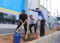 Aksi Tanam Pohon Bersama PLN, Wali kota Arief : Jaga Selalu Lingkungan dan Hemat Listrik