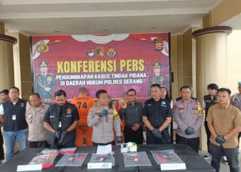 Kapolres Serang dan jajarannya, gelar Konferensi Pers terkait kasus pencurian motor. (ISTIMEWA)
