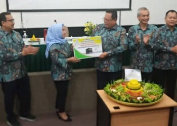 Wisuda 472 Orang, Lulusan Universitas Raharja Siap Berkiprah di Tengah Masyarakat