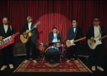 Lirik Lagu Gampil-Ngatmombilung