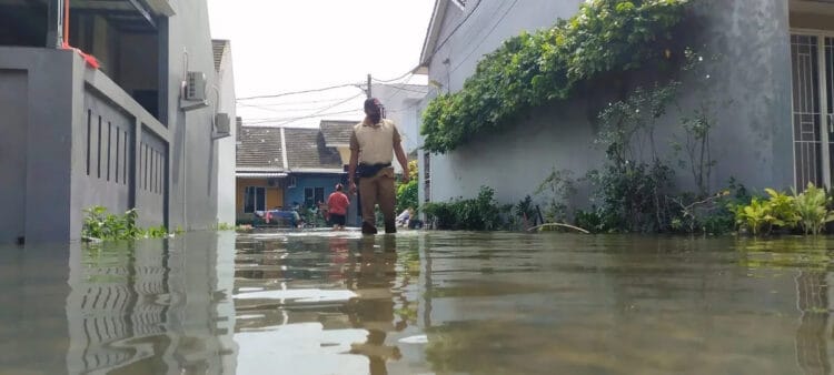 Warga Orchid Garden Pamulang Geram Tidak Ada Solusi Banjir