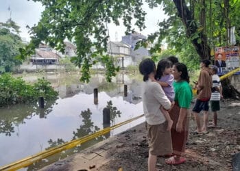 Sempat Hilang Terbawa Arus, Dua Bocah Ditemukan Tewas di Danau Ciledug