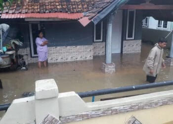 Rumah warga di Kecamatan Carita, Kabupaten Pandeglang, terendam banjir, Rabu (7/2/2024). (ISTIMEWA)