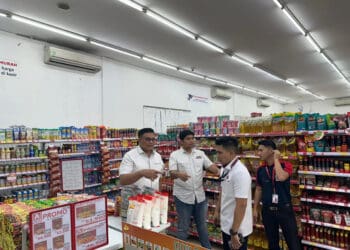 MONITORING: Satgas Pangan Polri Monitoring Ketersediaan dan Kestabilan Harga Beras di Banten, Rabu (21/2/2024). Hasilnya ketersediaan beras di sejumlah pasar dan toko retail, hingga kini masih relatif aman. (ISTIMEWA)