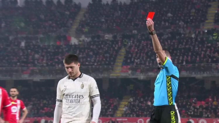 Dua "Mantan" Bikin Geregetan, Milan Tumbang di Kandang Monza