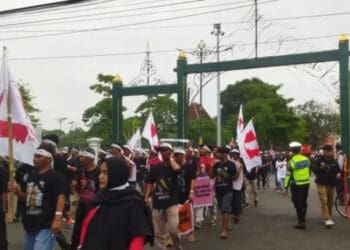 kampanye-terakhir-ganjar-unjuk-kekuatan-di-solo-dan-semarang_209866