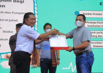 12 PENGHARGAAN DI BIDANG KESEHATAN TINGKAT PROVINSI BANTEN – WALIKOTA 1