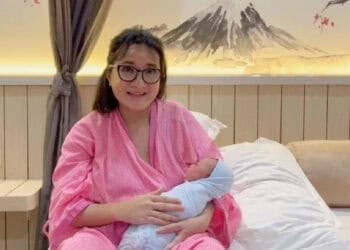 Kiki Amalia Melahirkan Normal di Usia 42 Tahun dengan Mudah