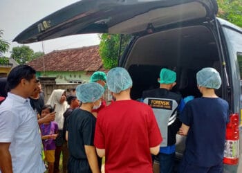 Heboh! Ribuan Ekor Ikan Muncul di Sungai Ciujung Kabupaten Serang