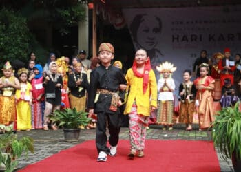 SDN Karawaci Baru I Kota Tangerang, gelar Fashion Show. (ISTIMEWA)