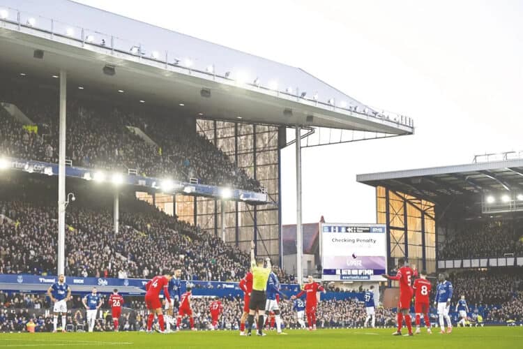 Everton 2 vs Liverpool 0, The Reds Tak Pantas Bahas Titel