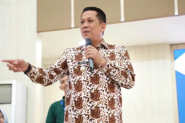 PIDATO: Pj Bupati Tangerang Andi Ony Prihartono saat menyampaikan pidatonya didepan para guru PAUD di GSG Pusat Pemerintahan Kabupaten Tangerang, Tigaraksa, Kamis (18/4). (ISTIMEWA)