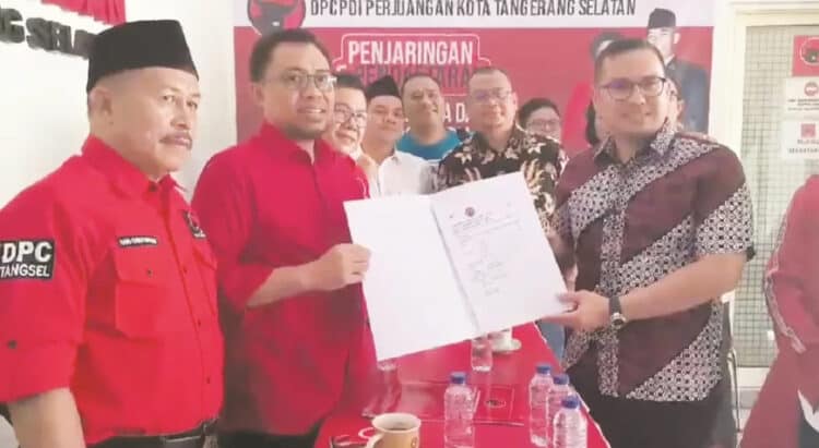 Susul Benyamin, Pilar Ambil Formulir Penjaringan di PDIP Tangsel