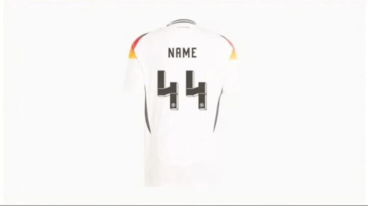 DIBLOKIR: Desain angka 44 di jersey Timnas Jerman yang dipermasalahkan publik. (FOTO: DOK. ADIDAS)