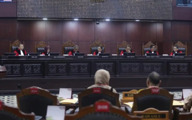 MK Tolak Redenominasi dan Masa Jabatan Parpol